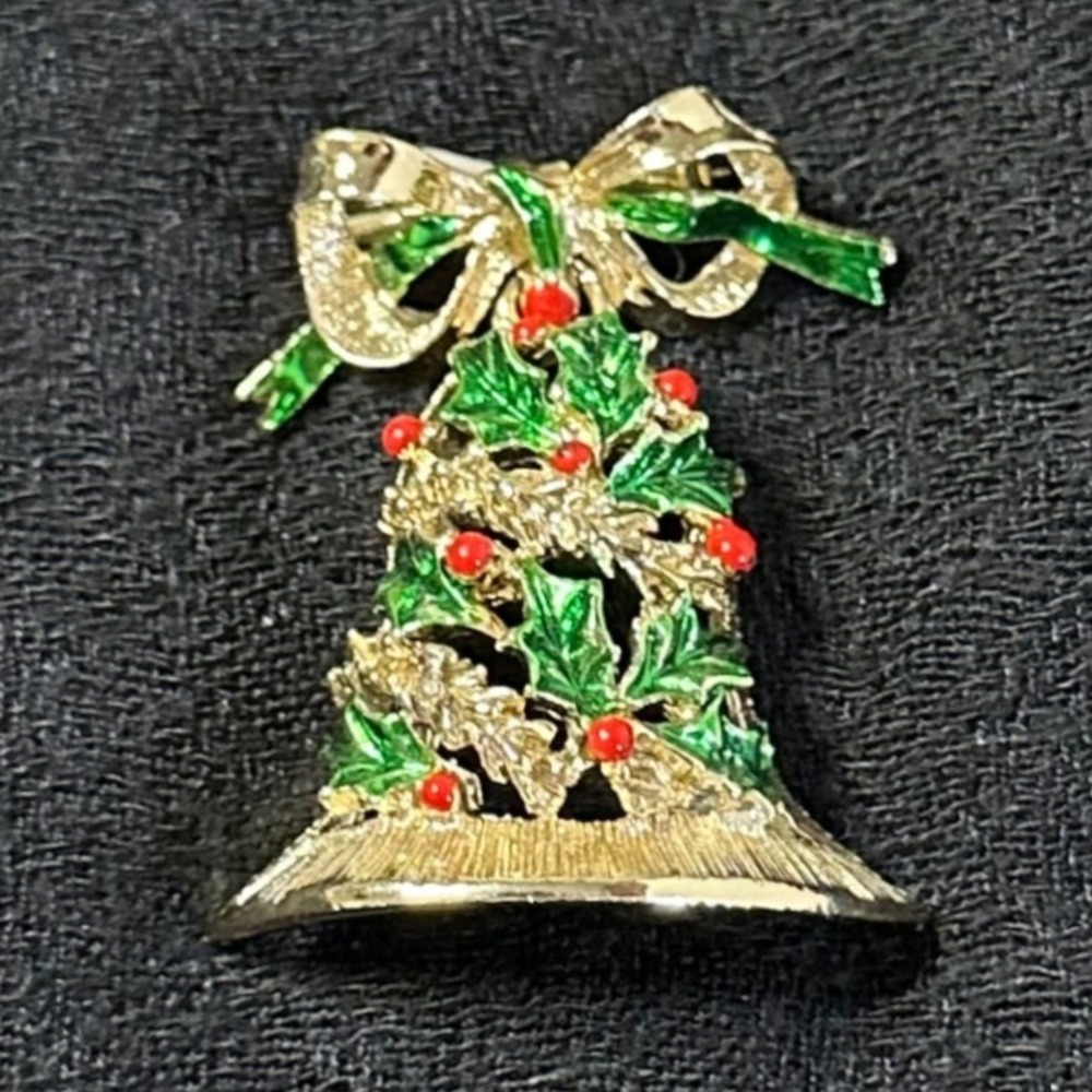 Vintage Gerry's Christmas Bell Brooch Holly Rhinestone Enamelโ Gold Tone